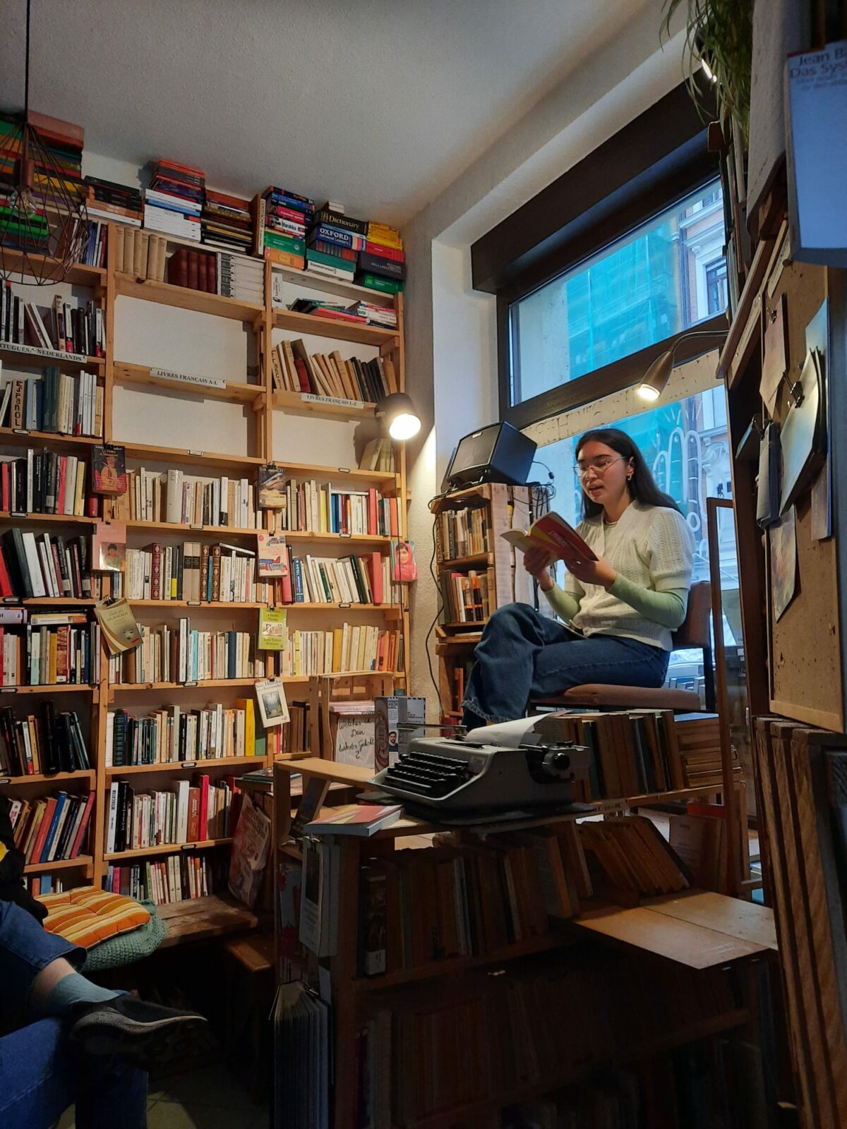 Die exil.Literaturhauswerkstatt auf der Leipziger Buchmesse 2023 – Michelle Schreiber liest in der Lepiziger Buchhandlung orinoco books.