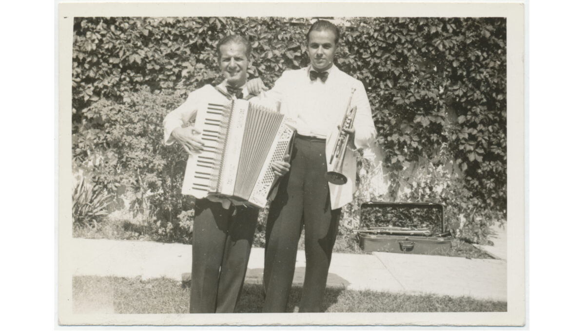 Jimmy Berg (li.) mit dem Trompeter Fred Springer, White Sulpher Springs (NY) 1939.